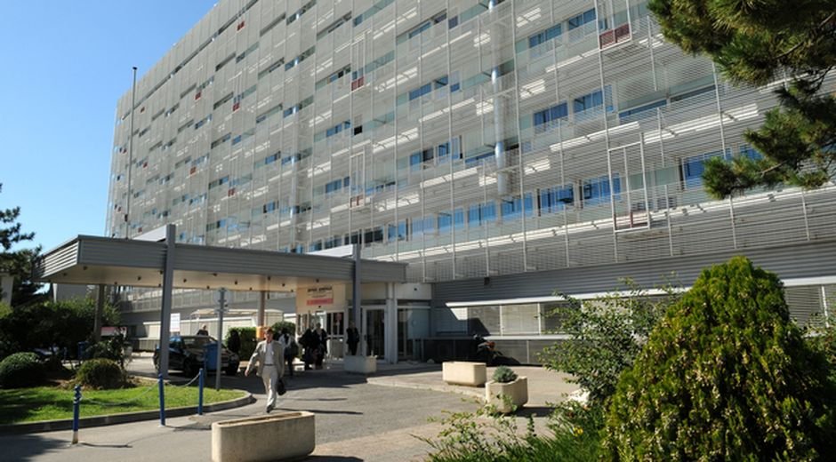 Le Centre Hospitalier De Martigues Mairie Port De Bouc